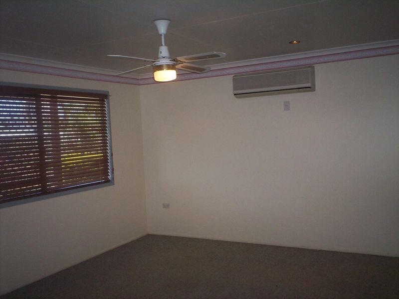 9 Pashley Street, Clinton QLD 4680