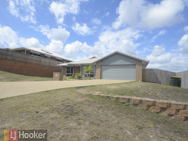 12 Leslie Street, Clinton QLD 4680