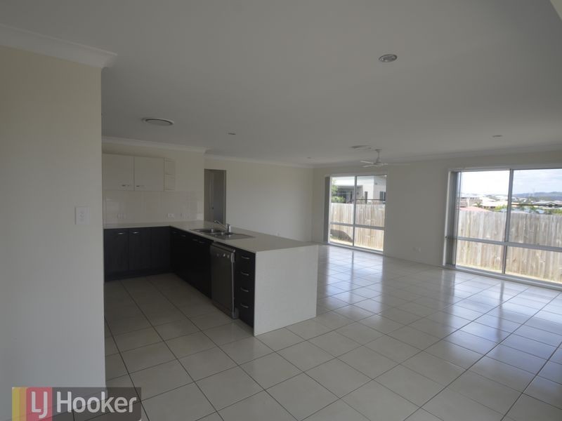 12 Leslie Street, Clinton QLD 4680