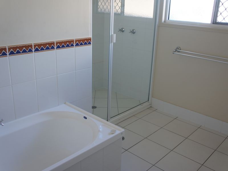 12 STITT CLOSE, Glen Eden QLD 4680