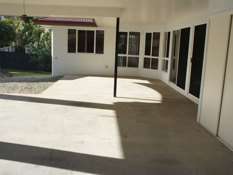 12 STITT CLOSE, Glen Eden QLD 4680