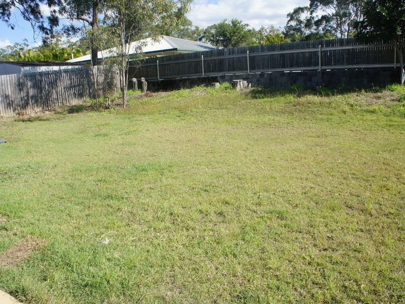 11 Whiting Street, Toolooa QLD 4680