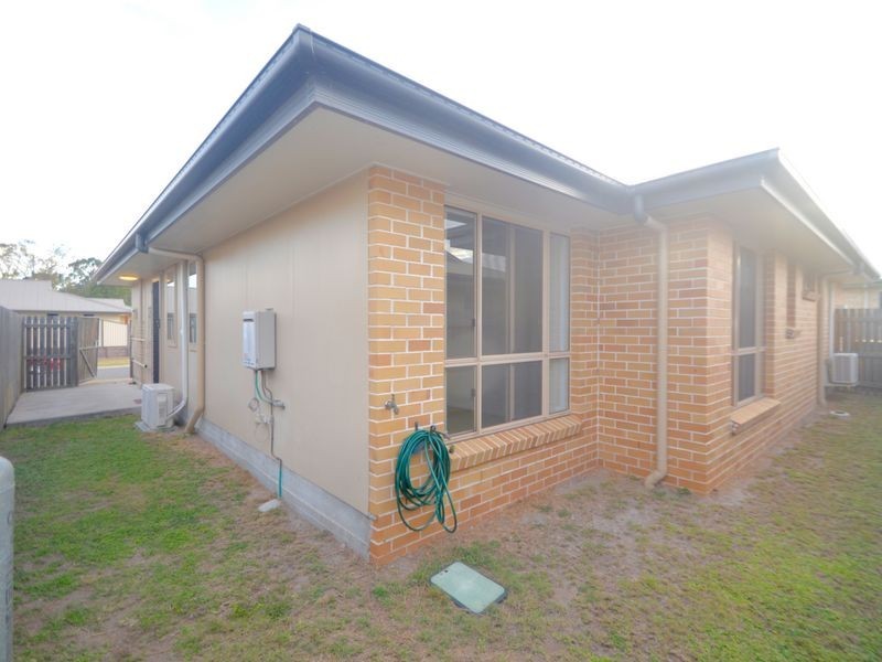 2/19 Wicks Street, New Auckland QLD 4680