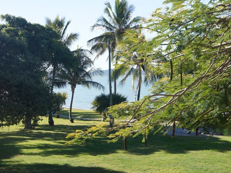 2/5 Sutton Street, Barney Point QLD 4680