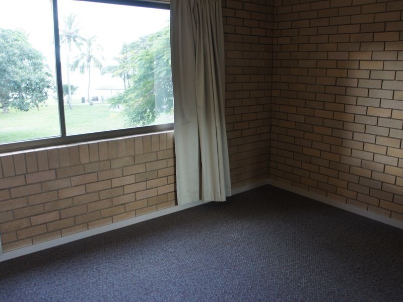 2/5 Sutton Street, Barney Point QLD 4680