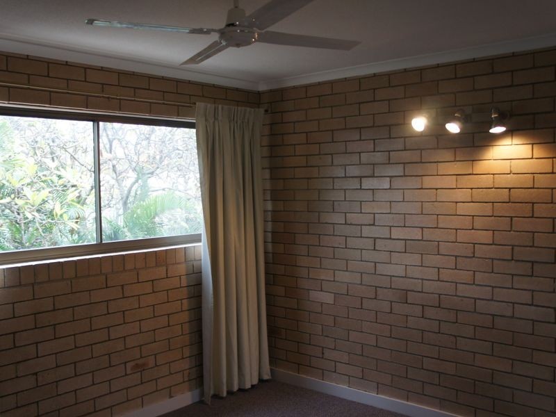 2/5 Sutton Street, Barney Point QLD 4680