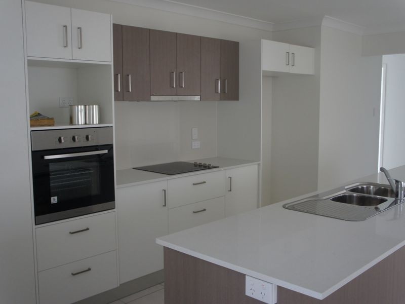 21 TELOPEA PLACE, Kirkwood QLD 4680