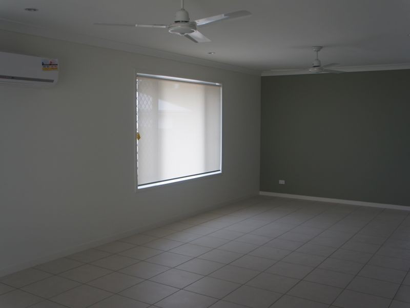 21 TELOPEA PLACE, Kirkwood QLD 4680