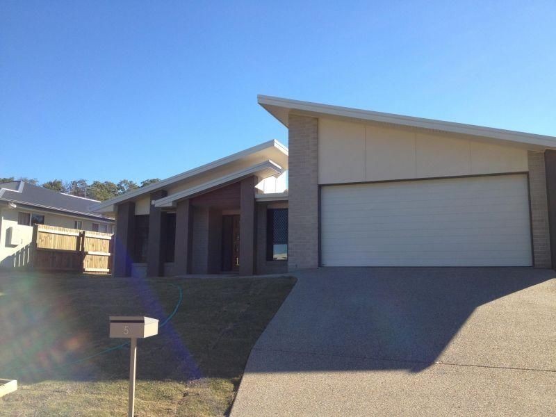 5 IRIS ROAD, Kirkwood QLD 4680