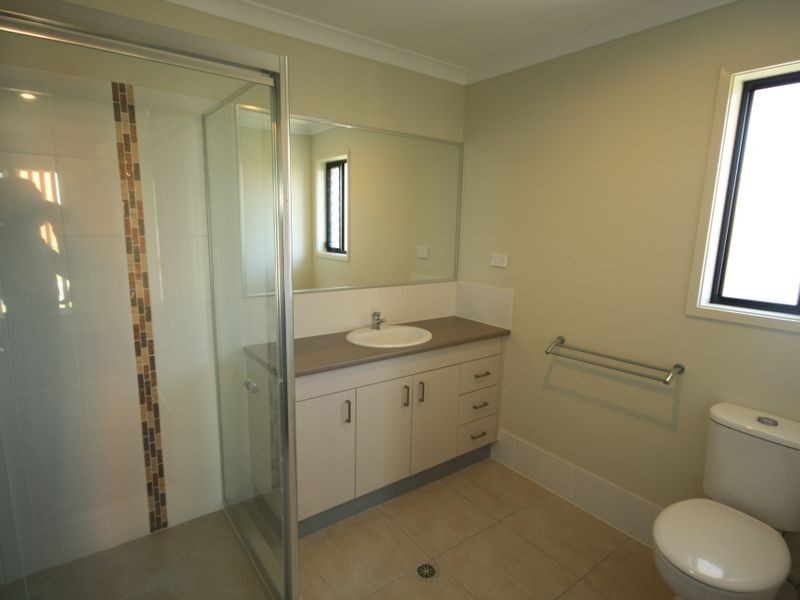 41 Briffney Street, Kirkwood QLD 4680