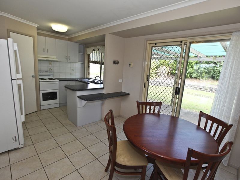 7a Daniel Drive, New Auckland QLD 4680