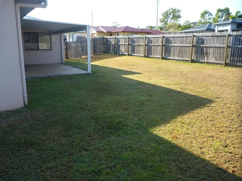 28 Saxonvale Court, New Auckland QLD 4680