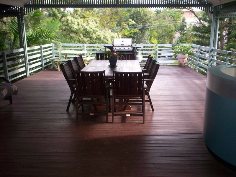 20 FAIRWAY AVENUE, Clinton QLD 4680