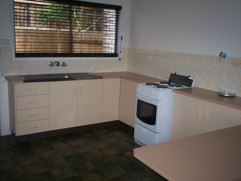 11/17 Roberts Street, South Gladstone QLD 4680