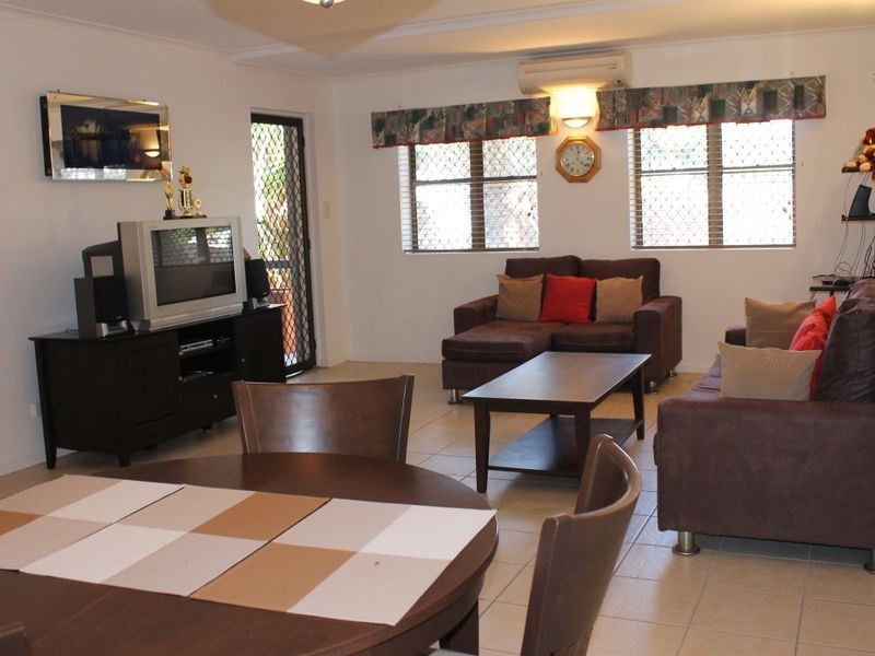 2/83-85 Auckland Street, Gladstone QLD 4680