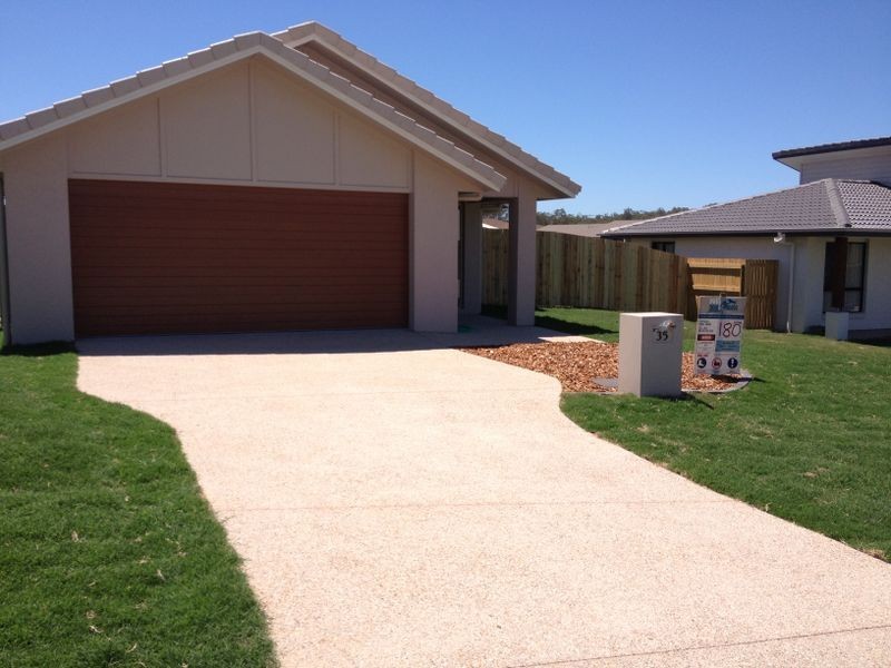 35 BRIFFNEY STREET, Kirkwood QLD 4680