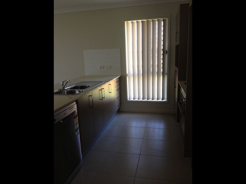 35 BRIFFNEY STREET, Kirkwood QLD 4680