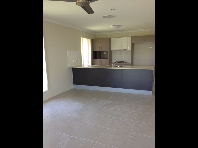 35 BRIFFNEY STREET, Kirkwood QLD 4680