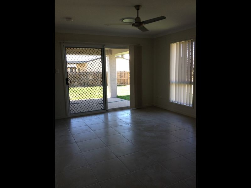 35 BRIFFNEY STREET, Kirkwood QLD 4680