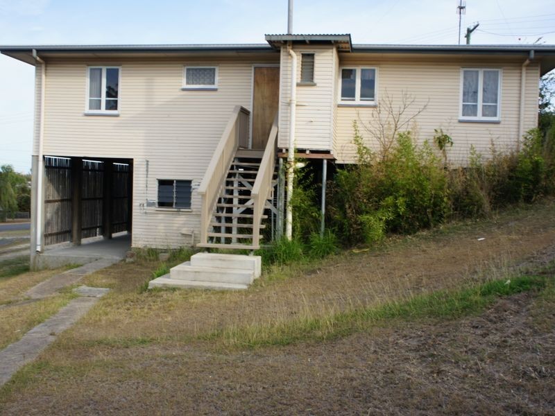 16 COON STREET, South Gladstone QLD 4680