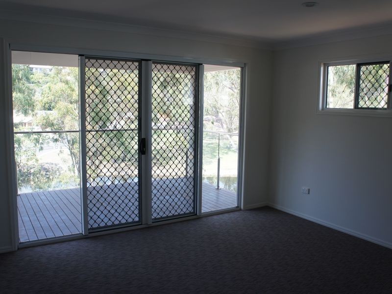 17B OUSTON PLACE, South Gladstone QLD 4680
