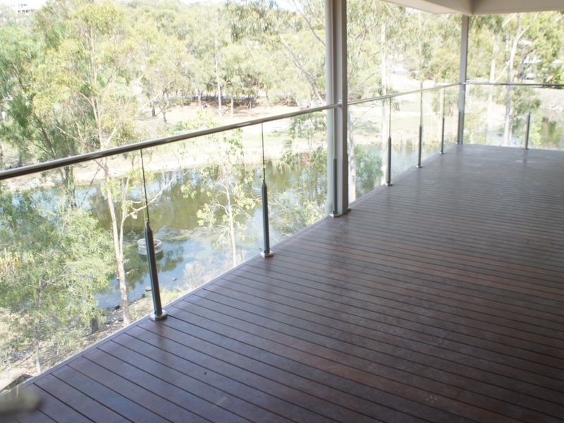 17B OUSTON PLACE, South Gladstone QLD 4680