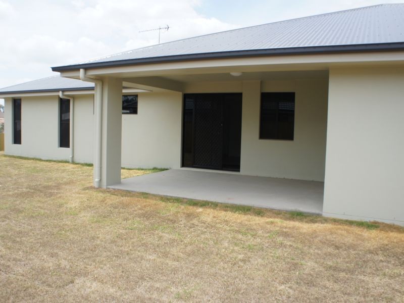 25 BRIFFNEY STREET, Kirkwood QLD 4680