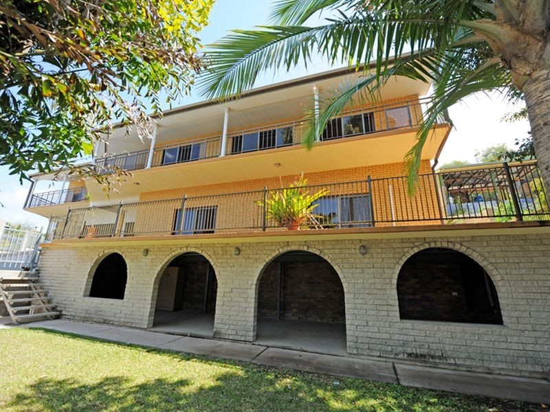 76 Adelaide Street, South Gladstone QLD 4680