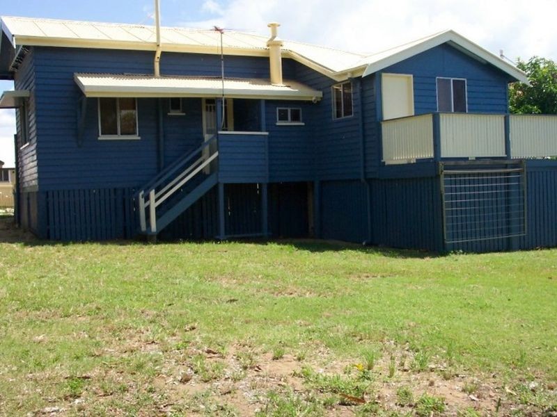 15 Bonar Street, South Gladstone QLD 4680