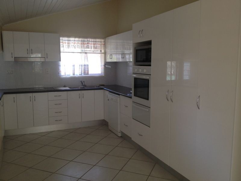 73 TANK STREET, West Gladstone QLD 4680