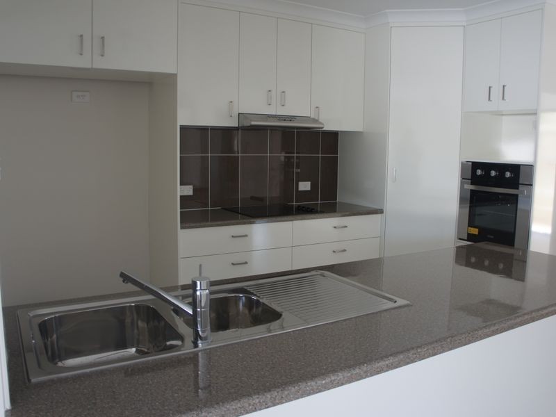 9 BEEZLEY STREET, Glen Eden QLD 4680