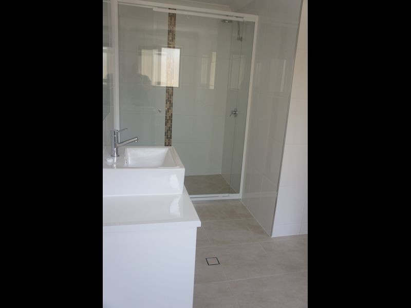 9 BEEZLEY STREET, Glen Eden QLD 4680