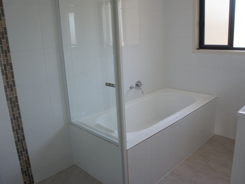 9 BEEZLEY STREET, Glen Eden QLD 4680