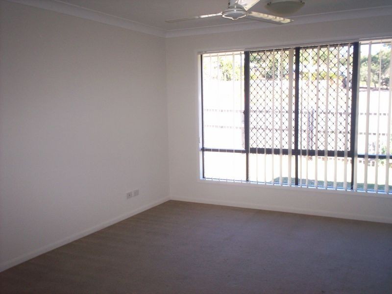 53 AGNES STREET, South Gladstone QLD 4680