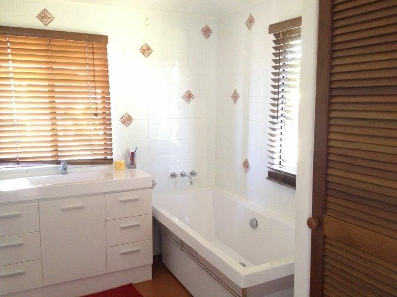 1 Ailsa Street, West Gladstone QLD 4680