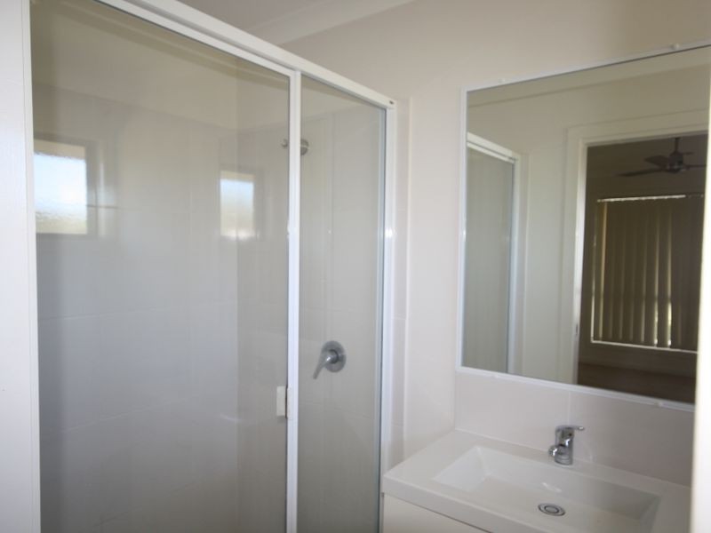 24 Stoneybrook Drive, Glen Eden QLD 4680