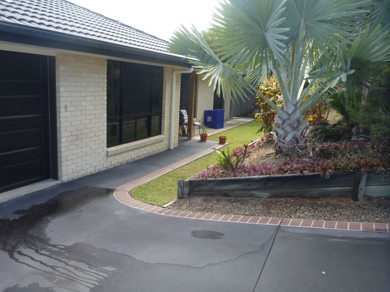 11 Lauren Street, South Gladstone QLD 4680