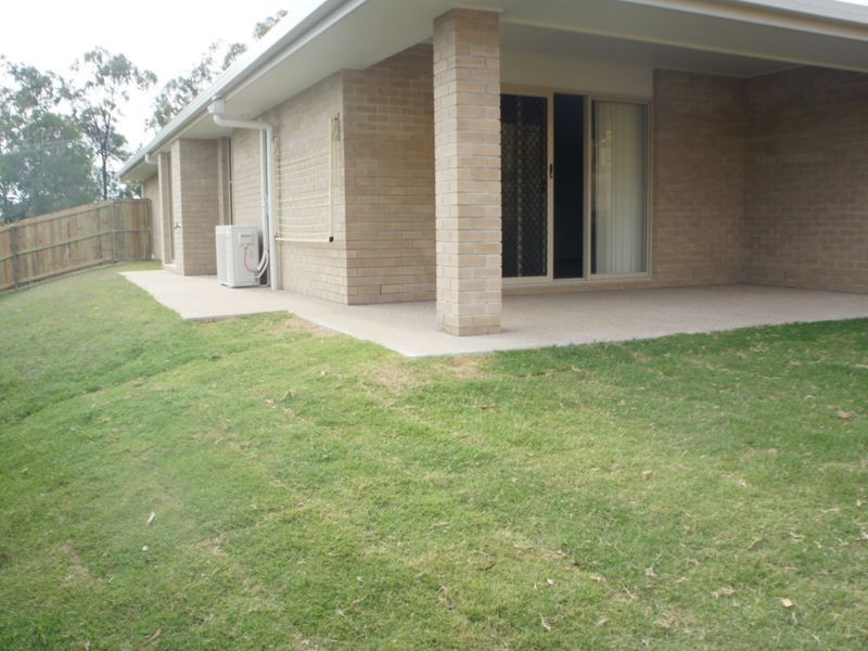 33 Wattle Street, New Auckland QLD 4680