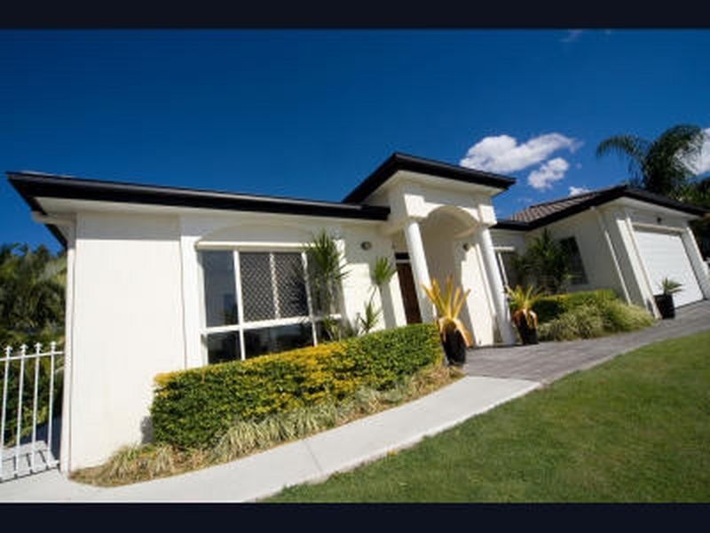 5 Threadingham Place, Telina QLD 4680