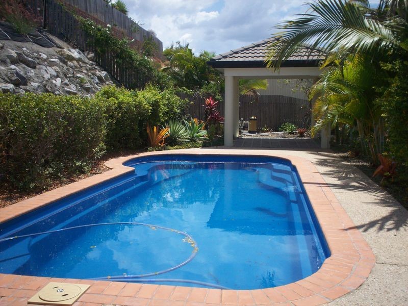 5 Threadingham Place, Telina QLD 4680