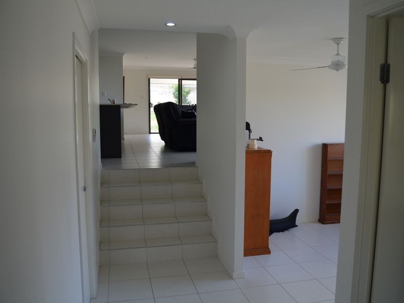 7 Lavender Boulevard, Kirkwood QLD 4680