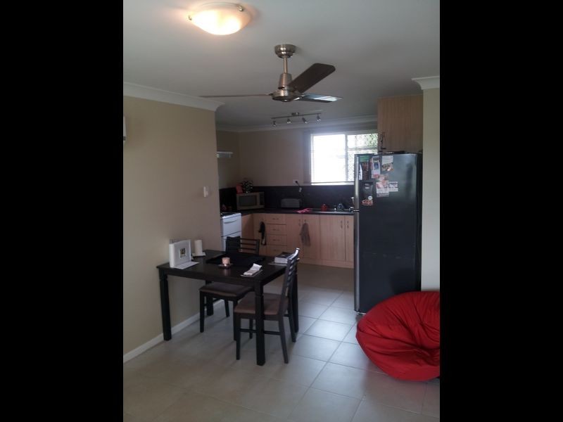 2/3 Butler Street, New Auckland QLD 4680