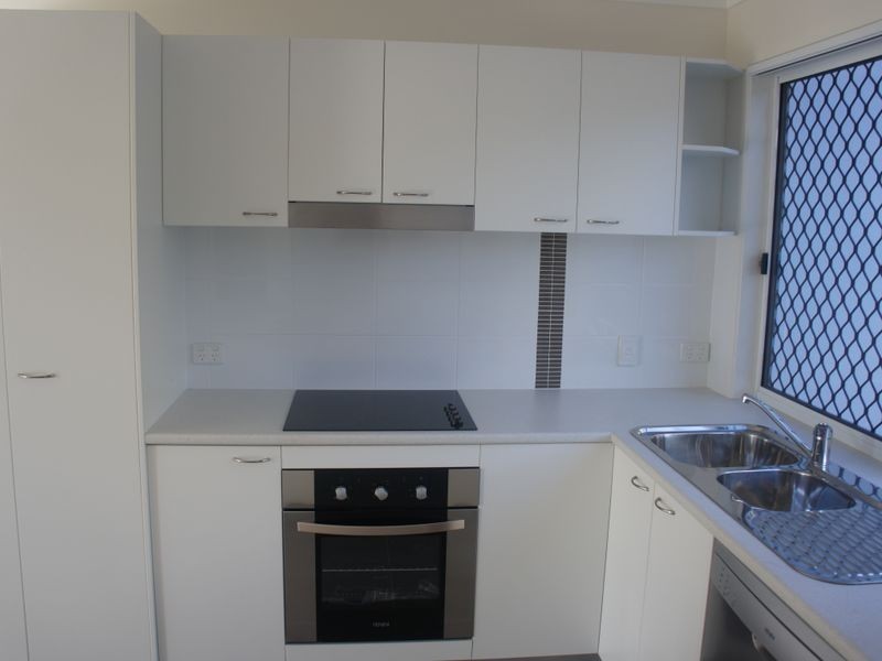 2/43 Butler Street, New Auckland QLD 4680
