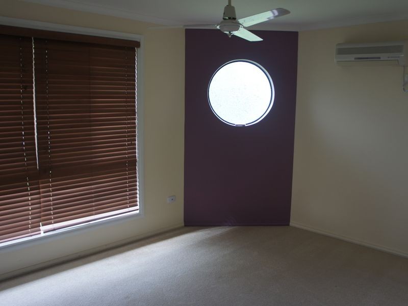 12 Wivenhoe Close, Clinton QLD 4680