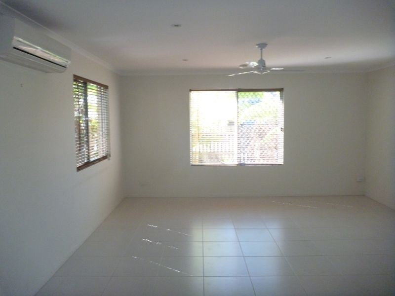 1/70 Off Lane, South Gladstone QLD 4680