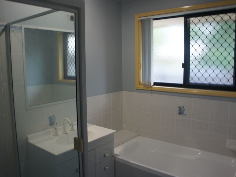 18 Col Brown, Clinton QLD 4680