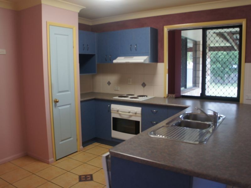 18 Col Brown, Clinton QLD 4680