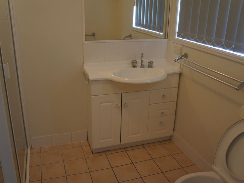 11 Sandringham Close, Telina QLD 4680