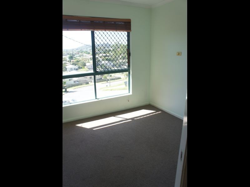 6B JACARANDA COURT, New Auckland QLD 4680