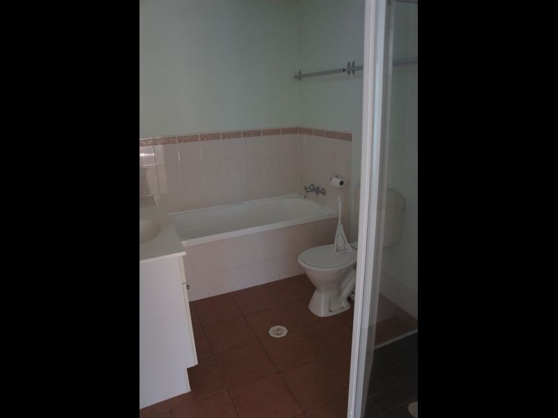 6B JACARANDA COURT, New Auckland QLD 4680